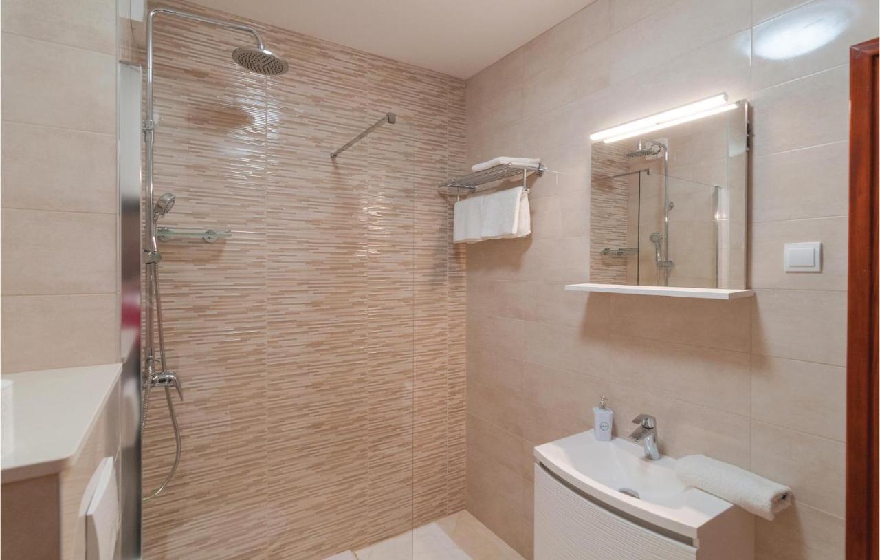 Nice Apartment In Omis With House Sea View Eksteriør bilde