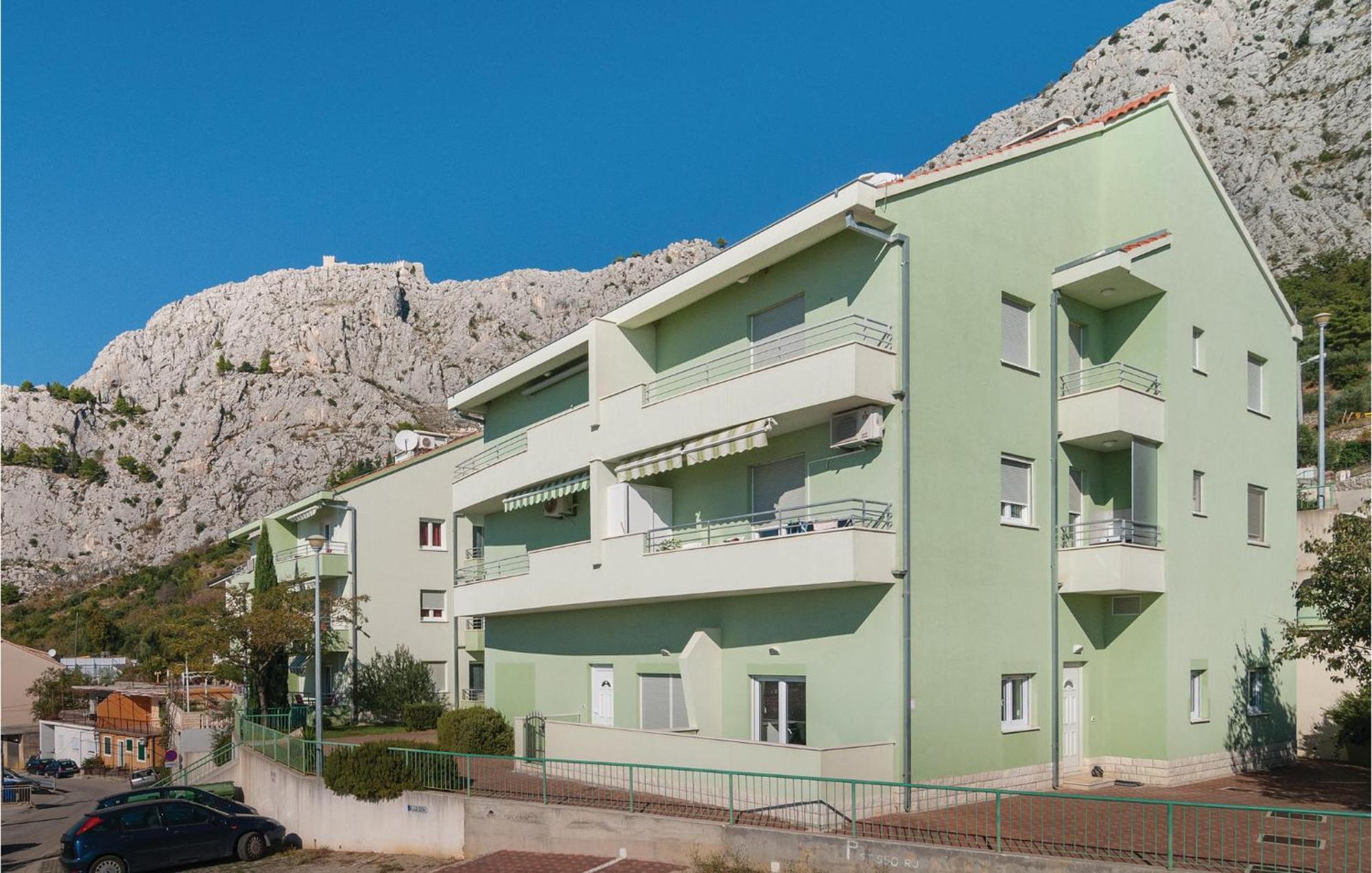 Nice Apartment In Omis With House Sea View Eksteriør bilde