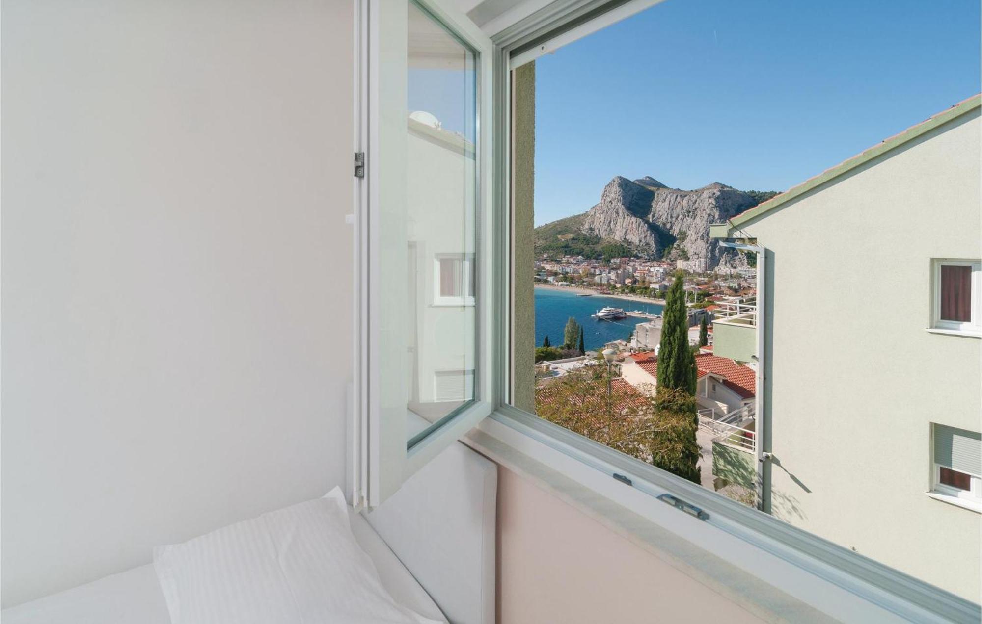 Nice Apartment In Omis With House Sea View Eksteriør bilde